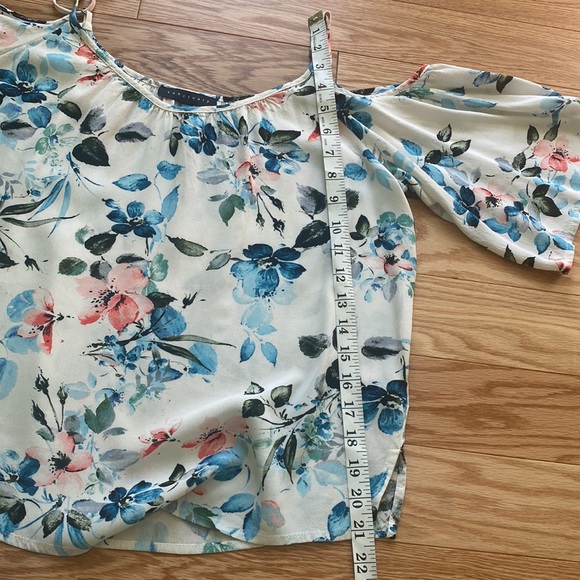 Pretty summer top. - Picture 9 of 10